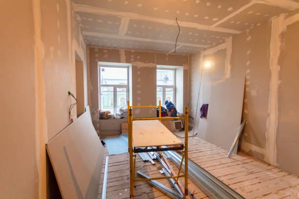 Best Water Damage & Mold Remediation  in Huntgburg, IN